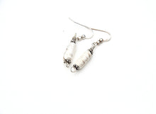 Load image into Gallery viewer, Beautiful Silver Earrings with Tibetan Shell
